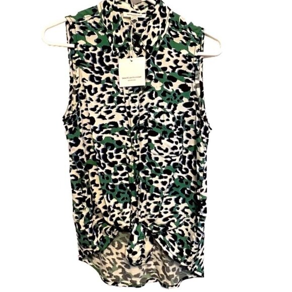 NWT Women’s Blue, White & Green Leopard Print Button Down Tank Size Small - Picture 3 of 5